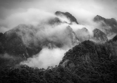 Mists return in Huanshan